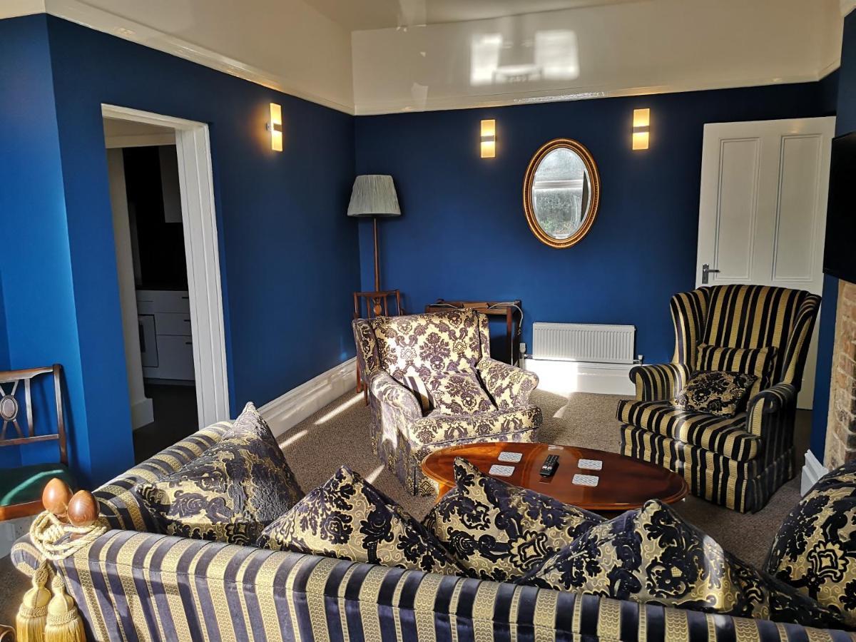 Bouverie Escape: Kent Serviced Apartment with Wi-Fi Folkestone Exterior photo